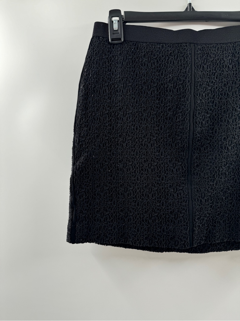 Ann Taylor Petite Textured Mini Skirt Women's 6P Black - Picture 2 of 7
